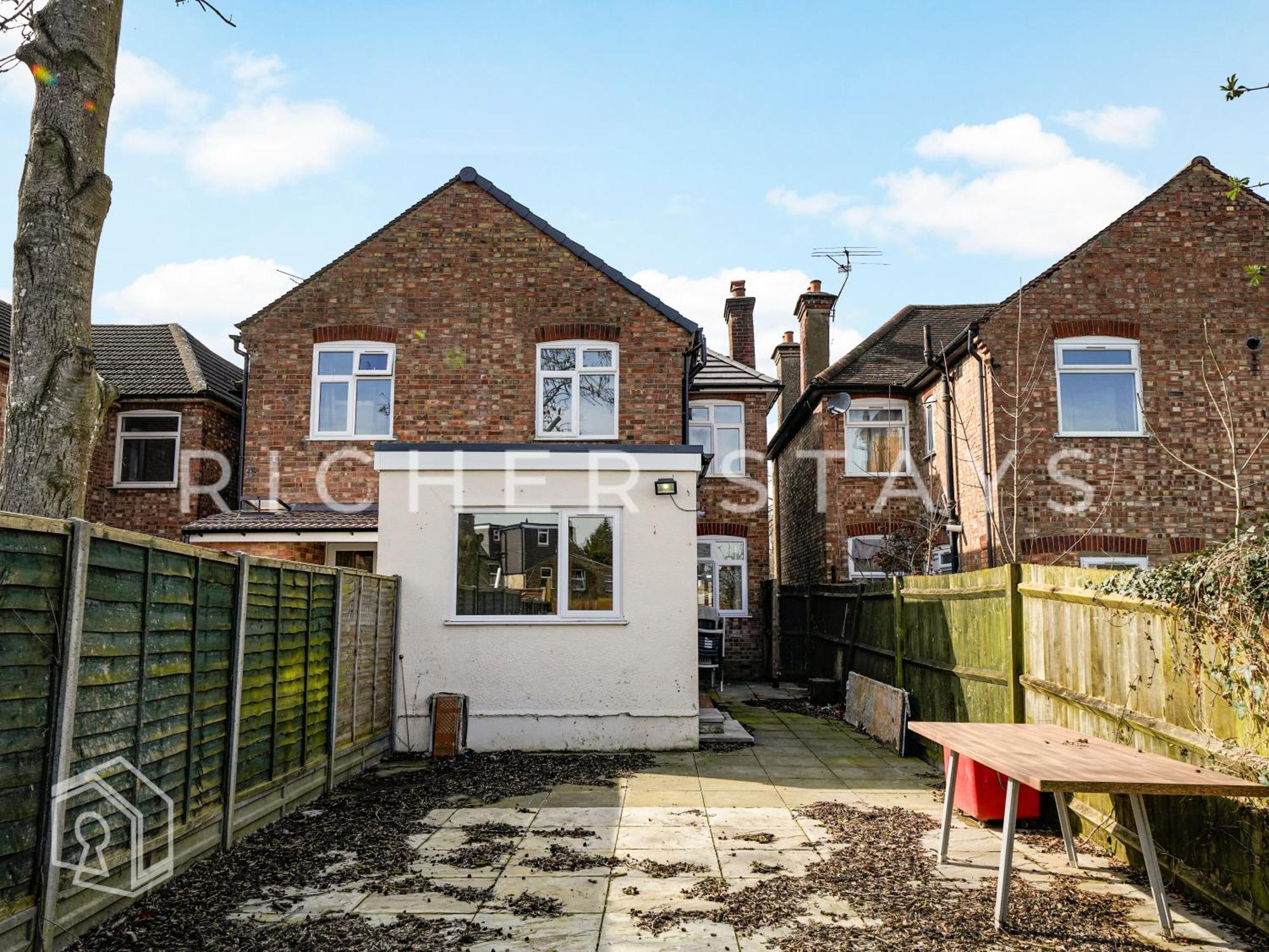 Watford Large 5Br Home - Contractors & Families Exterior photo
